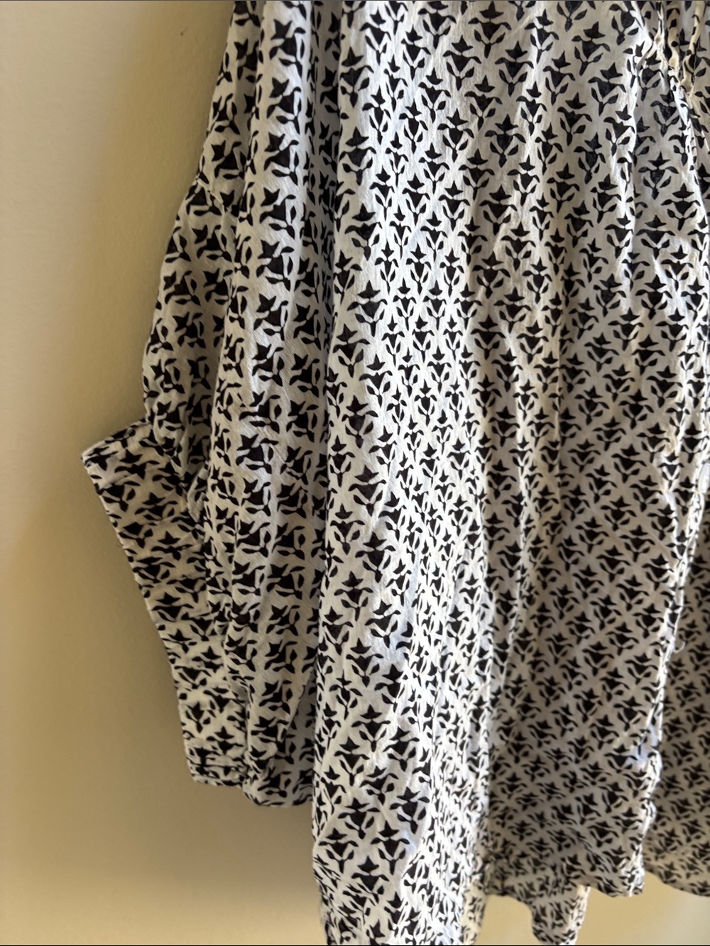 Love, Tomas Emerson Fry Mandarin Collar Blouse - Picture 6 of 8